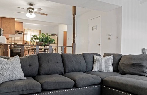 Airport Township Casa | 5 Min from Airport, Clse to Hopsitls
