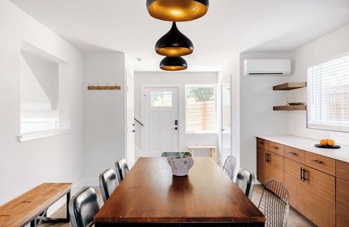 Blackshear-Prospect Hill Casa | 5 Min from Moody - The Eastside Gem