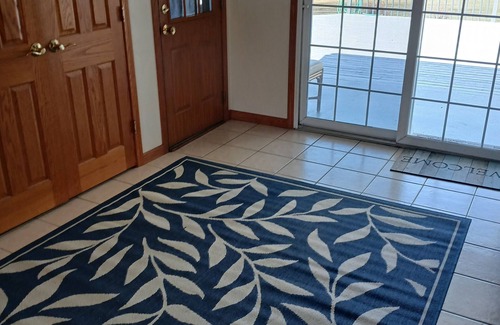 Elkhart Lake Casa | 5 min from Road America. Great yard and plenty of parking
