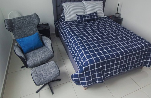 Cinco Esquinas Condominio | 5 min from San Jose - Big apartment with pool&gym