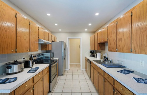 Corpus Christi Casa | 5 min from the beach! Spacious 3-bedroom house on the Padre Island!