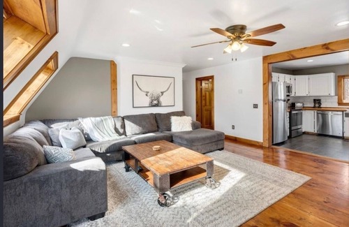 Killington Chalet De Esquí | 5 min Ski - 1 min Nightlife - Hot Tub - Arcade - Fires