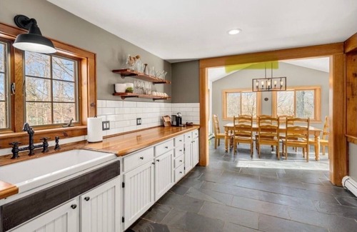 Killington Chalet De Esquí | 5 min Ski - 1 min Nightlife - Hot Tub - Arcade - Fires