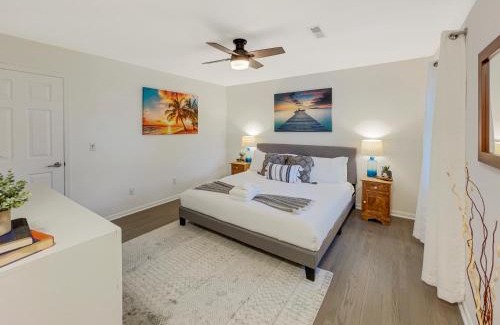 Old Village Casa | 5 Min to Beach—King Beds