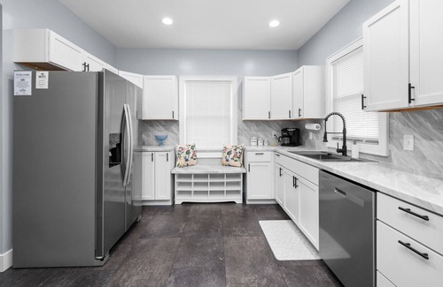 Davenport Apartamento | 5 Min to DT *Beautiful 1923 Craftsman* 6 Beds+Desk