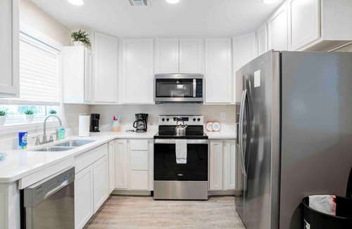Warrington Casa | 5 min to NAS! 20 min to beach! 12 minutes to Pensacola downtown!