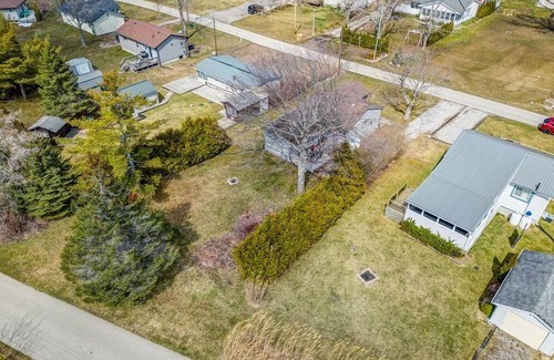 Turkey Point Cabaña | 5 min to the beach! Sun filled cottage in Turkey Point