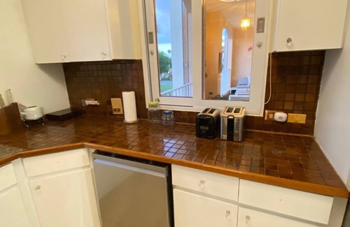 Candelero Abajo Villa | 2BR / 2BA Villa, Campo, Wifi, Vistas a piscina y jardín