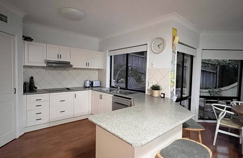 Terrigal Casa | 5 mins drive to Terrigal Beach. House.
