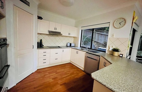 Terrigal Casa | 5 mins drive to Terrigal Beach. House.