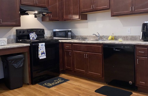 Tower Grove East Apartamento | 5 mins from Downtown! Spacious + Modern 2 BR