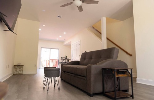 Wilmington Casa | 5 Mins from the Chase FieldHouse. 7 Mins from the Amtrak Train Station