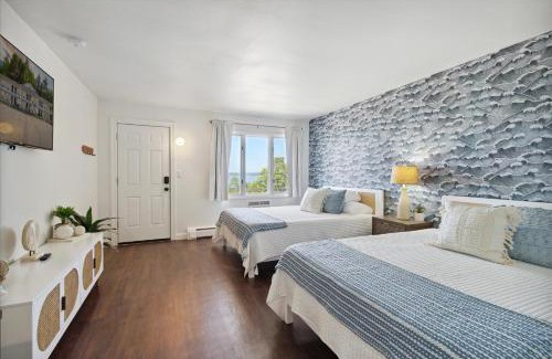 Petoskey Casa | 5 mins to DT Petoskey Breath taking Lake Views