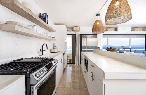 Rosendal Condominio | 5 mins to Magen's Bay! Near ferry & restaurants