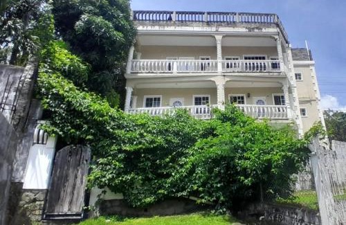 Kingstown Apartamento | 5 mins walk from Kingstown! - McKies Hill Suite #1 - Your Home Away from Home