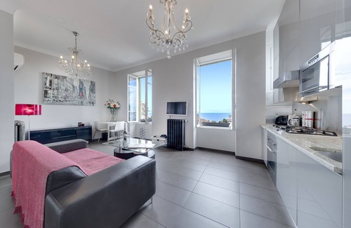 Monaco-Ville Apartamento | 5 MIN A PIE DEL CENTRO DE MONTECARLO & CASINO, CERCA DEL GRIMALDI! VISTA AL MAR