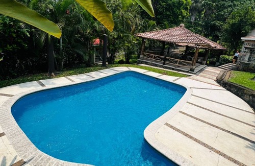 San Martin Zapotitlan Casa | ¡A 5 minutos de los parques tematicos del IRTRA! Casa ideal con piscina privada.