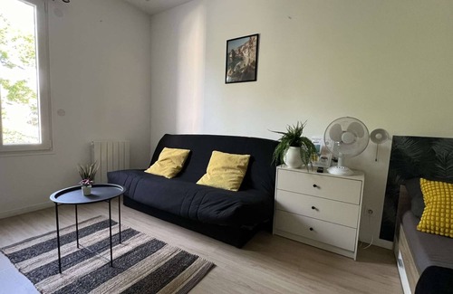 Chatellerault Apartamento | 5-minute walk from TGV station