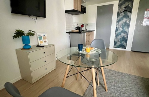 Chatellerault Apartamento | 5-minute walk from TGV station