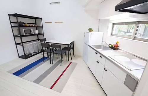 Nishi-Shinjuku Apartamento | 5 Minute Walk from Nishi Shinjuku Gochome Station