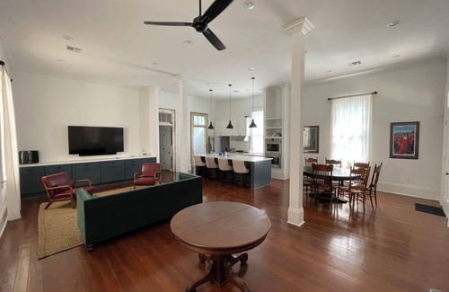 Saint Roch Casa | 5 minute walk to French Quarter & Frenchman Street.