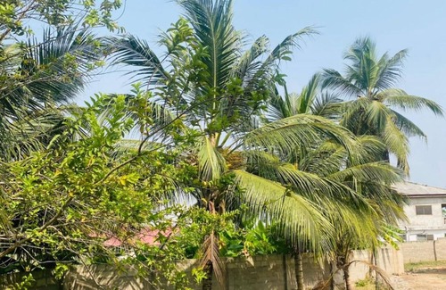 Cape Coast Apartamento | 5 minutes drive to the beach, Family-sized condo with Spacious Balcony
