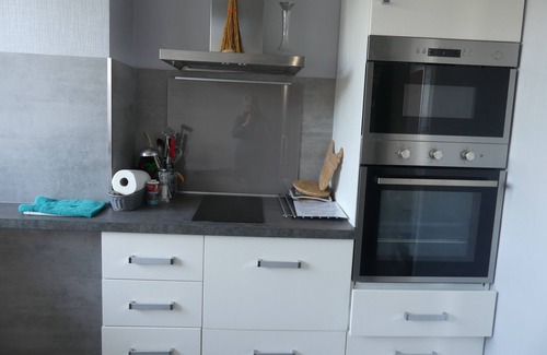Agon-Coutainville Apartamento | 5 minutes from the beach and shops, apartment on 1st floor of a house.