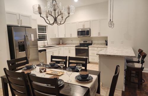 Kodak Casa | 5 minutes from Bucees, 15 miles to all major attractions, pet friendly
