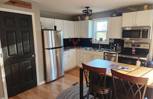 Warsaw Casa | 5 minutes from Downtown Warsaw! Remodeled Home W/Game Room, Deck & Fenced Yard.