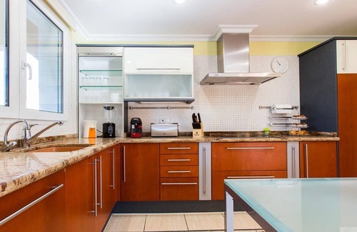 Denia Chalet De Esquí | ¡A 5 minutos de la playa! Casa ideal para familias, con piscina privada.