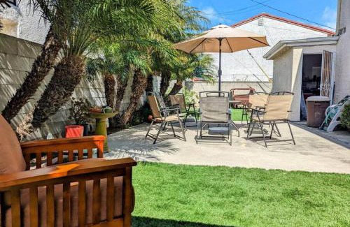 Northwest Torrance Casa | 5 Minutes to South Bay Beaches! Private 2 bedroom 2 bath 2 level home with patio Excellent value!