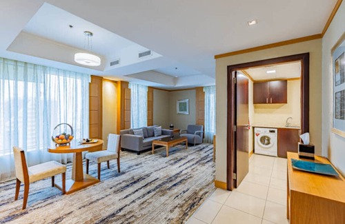 Dubai Apartamento | 5 minutes to the metro! 2 Bedroom Serviced Hotel Apartment, All Bills Included.