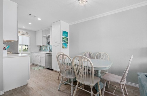 Key Allegro Condominio | 5 O'clock Somewhere | Pet Friendly, Boat Slip