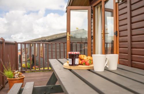 Mullacott Casa | 5 Ocean View Lodge - 3 Bed-Sleeps 6-TJS5OV