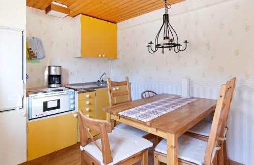 Brastad Casa | 5 person holiday home in BRASTAD
