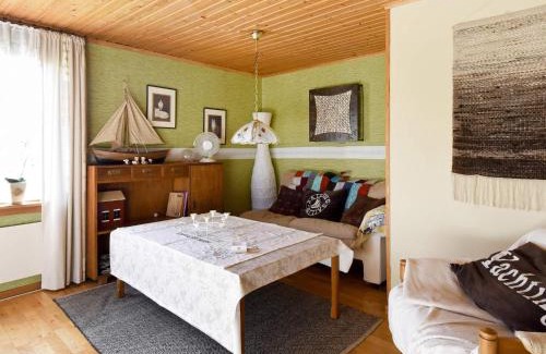 Brastad Casa | 5 person holiday home in BRASTAD