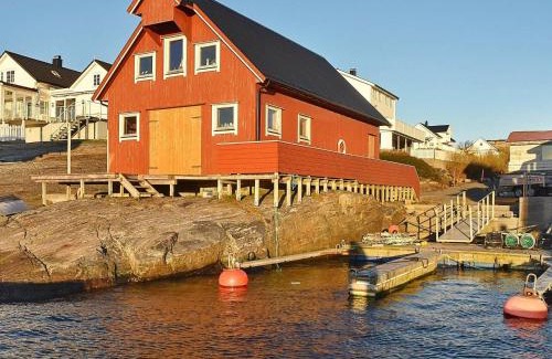 Hustad Casa | 5 person holiday home in Bud-By Traum