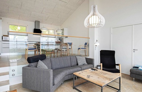 Hvalpsund Casa | Acogedora casa de vacaciones con terraza en Jutlandia