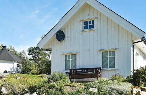 Oksvoll Casa | 5 person holiday home in Oksvoll