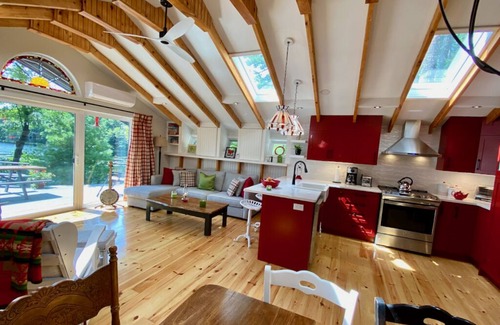 Lower Ohio Cabaña | Beautiful, Aislado Hermosa cabaña frente al lago en 62 acres, natación, sauna