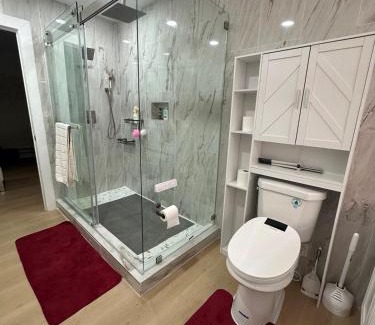 Ely Casa | 5 Star Cozy modern house all amenities Sleep 6