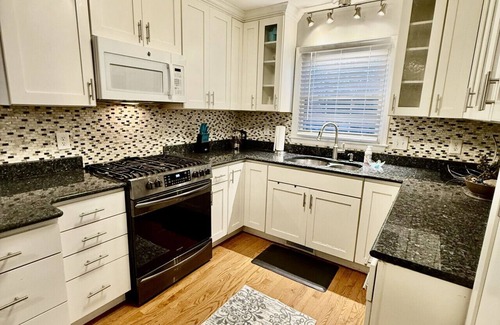 Green Valley Casa | 5 star family friendly retreat! Fenced backyard, pet friendly escape for guests.