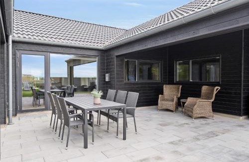 Sømarken Casa | 5 star holiday home in Aakirkeby