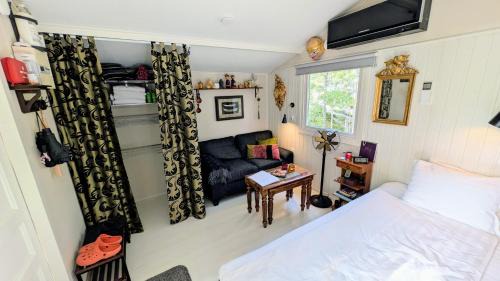 Ingaro Cama Y Desayuno | 5-star homestay for 2 with breakfast, hot-tub, aircon and bikes