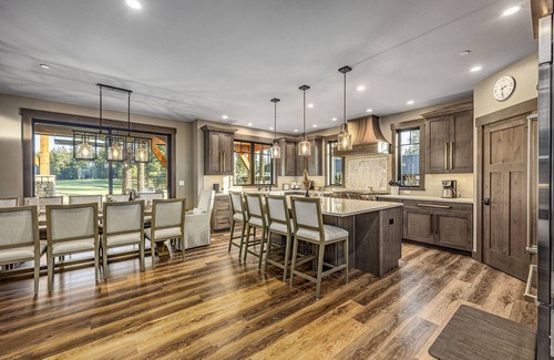Cle Elum Casa | 5 Star Luxury+3 EnSuites|Overlooking Hole#4 +Discover Something Extra
