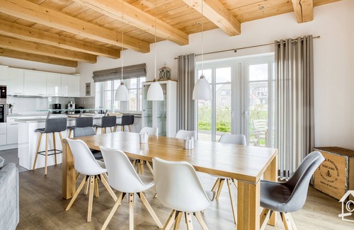 Gross Schwansee Casa | Nueva casa de 5 estrellas de lujo con entramado de madera en una ubicación perfecta