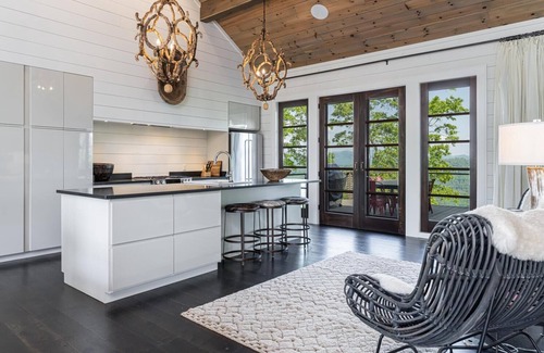 Bryson City Cabina | 5 Star Luxury, Lake Access, Spectacular Views!
