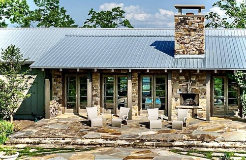 Bryson City Cabina | 5 Star Luxury, Lake Access, Spectacular Views!