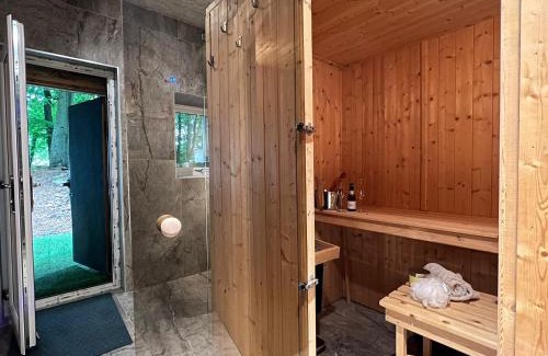 Tickenham Casa | 5 Star Luxury Woodland Retreat Sleeps 12 Hot tub Sauna