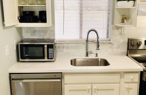 Pinehurst Condominio | 5 Star Pinehurst Lake Condo w Pool & Kayaks. Quiet